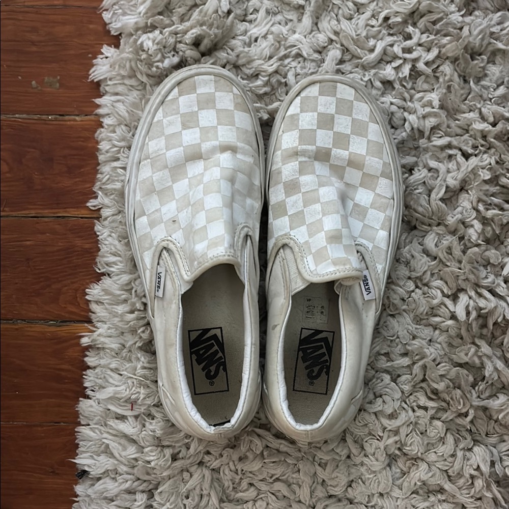 Vans shoes white